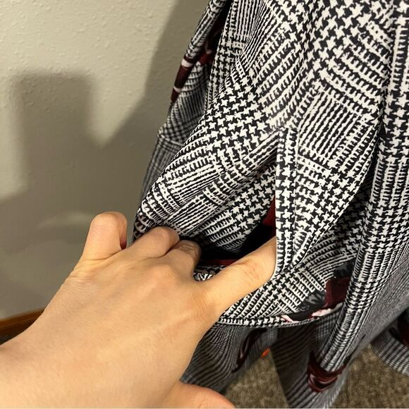 Sleeveless floral dress - Picture 5 of 14